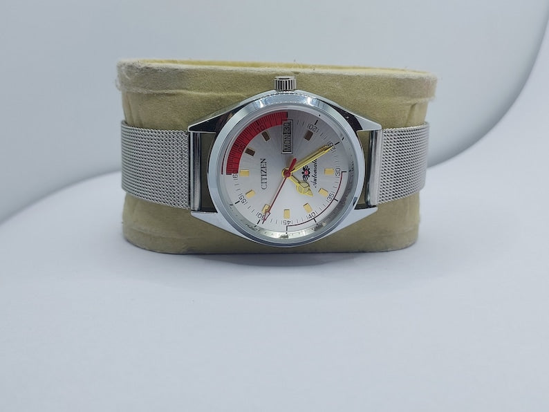 Vintage Citizen Automatic Mechanical Men's Wristwatch Day Date Silver and Red Dial